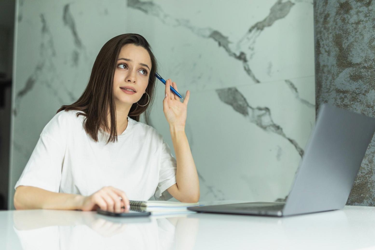 Équipe pelionexriva travaillant sur des méthodes de budgétisation flexible